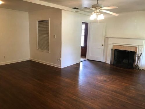 3200 Dancy St, Austin TX  78722-2219 exterior