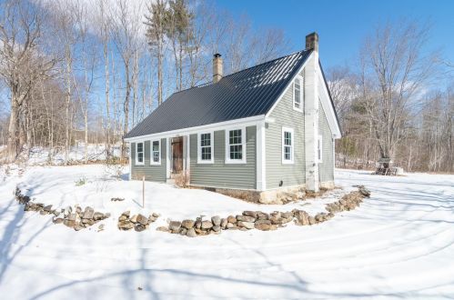 161 Bear Hl Rd, Concord NH 03307-1412 exterior