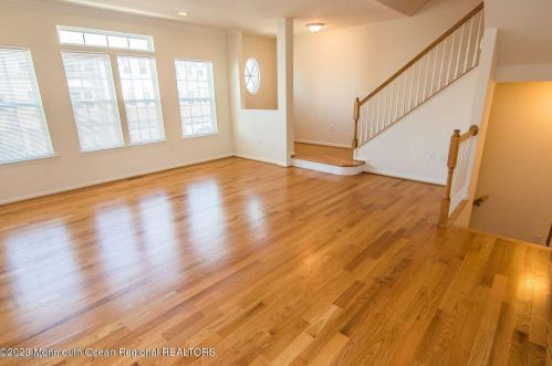 29 Pate Dr, Middletown NJ  07748-1751 exterior