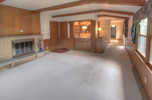 11927 Locust St, Milwaukee WI 53212-2642 exterior