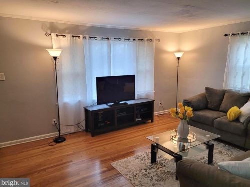 228 Bentley Ave, Trenton NJ  08619-3724 exterior