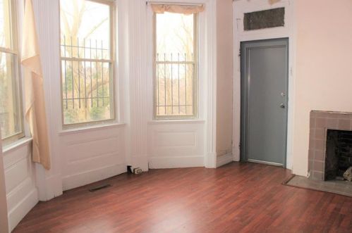 2536 Maple Ave, Pittsburgh PA 15214-3321 exterior