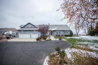 1955 Sleepy Hollow Hts, Wenatchee, WA 98801-9127