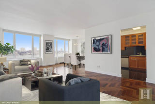 220 Riverside Blvd, New York NY  10069-1001 exterior