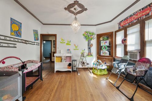 5518 Auer Ave, Milwaukee WI 53212-2107 exterior