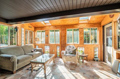 224 Elizabeth St, Sylvan Beach MI 49461-1311 exterior