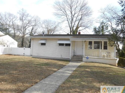 73 Monmouth Ave, Edison, NJ 08820-3842