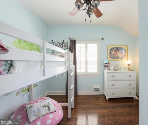 4433 1 St, Arlington VA 22204-1314 exterior