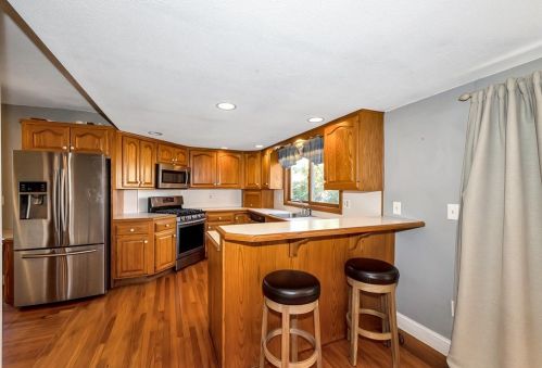 78 Nevins Ave, Springfield MA 01106-3120 exterior