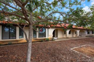 1638 Scooter Ln, Fallbrook CA  92028-3756 exterior