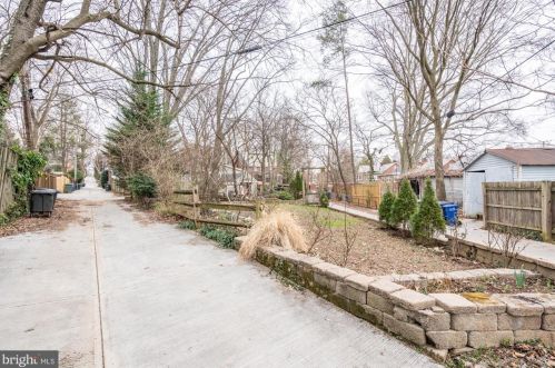 3240 Livingston St, Washington DC 20015-1756 exterior