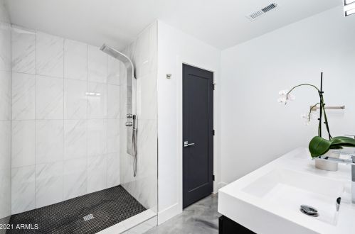 6344 13th Pl, Phoenix AZ  85014-1423 exterior