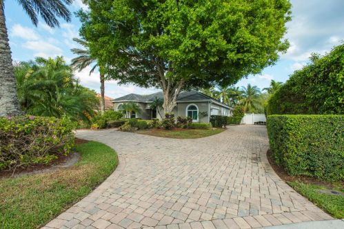 12782 Cocoa Pne Dr, Boynton Beach FL 33436-6141 exterior