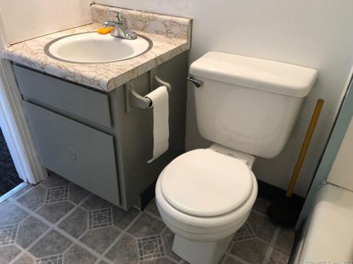 103 Reynolds St, Killingly CT 06239-2951 exterior