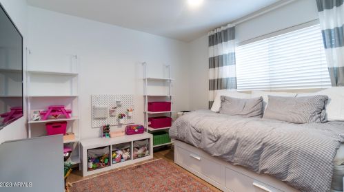 14015 33rd St, Phoenix AZ  85044-8715 exterior