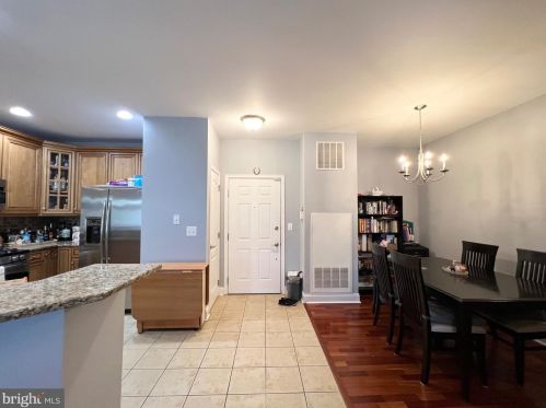 404 Carson Ter, Huntingdon Valley PA  19006-4720 exterior