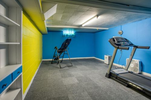 3340 Poinsettia Ave, Grand Rapids MI 49508-2567 exterior