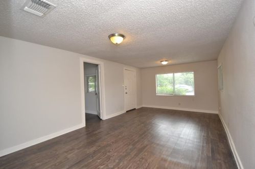 2205 Coleto St, Austin TX  78722-2132 exterior