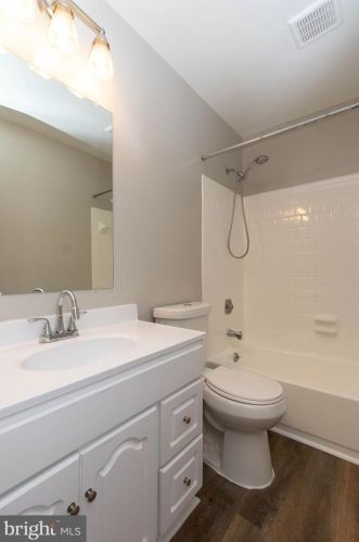 439 Ingram Ct, Glen Burnie MD 21061-6126 exterior