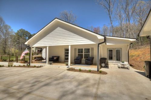 50 Burgess Dr, Ellijay GA  30540-1882 exterior