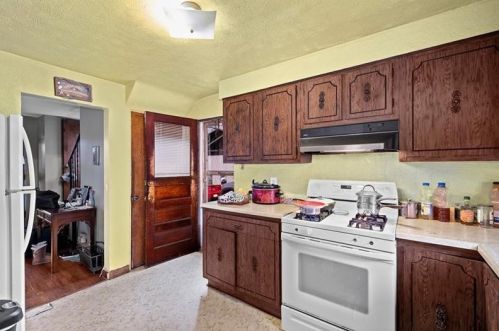 408 Cato St, Pittsburgh PA 15213-4454 exterior