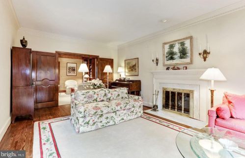 3239 Ellicott St, Washington DC  20008-2061 exterior