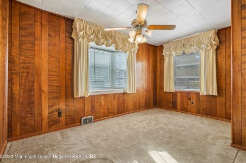 71 Ctr St, East Freehold NJ 07728-2430 exterior