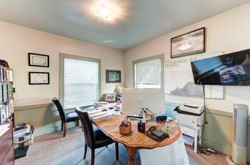 102 Natoma St, Folsom CA 95630-3011 exterior