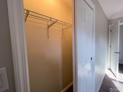 112 Trento St, Iselin NJ  08830-1465 exterior