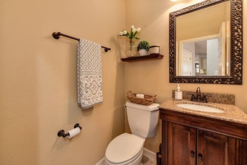 3390 Beatty Dr, Folsom CA 95762-7000 exterior