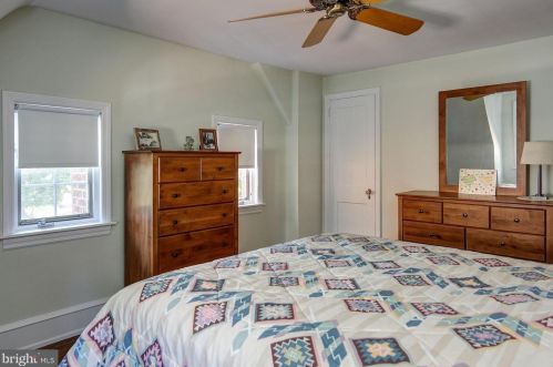 126 Homestead Ave, Tavistock NJ 08033-2732 exterior