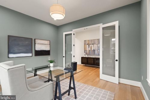 5543 10th St, Arlington VA  22205-2416 exterior