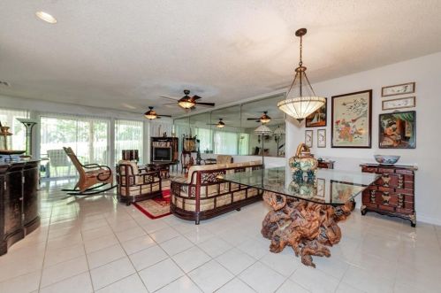 15 April Hl, Montgomery TX 77356-5923 exterior