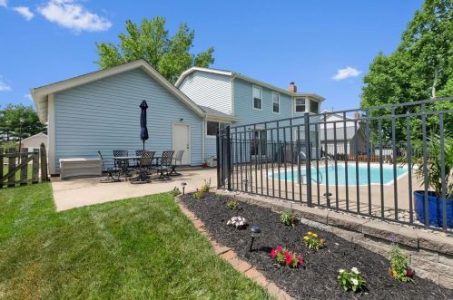 7545 Shadybridge Dr, Saint Louis MO 63129-6226 exterior