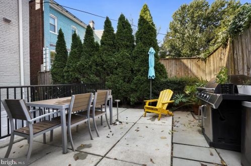 811 Otis Pl, Washington DC  20010-1541 exterior