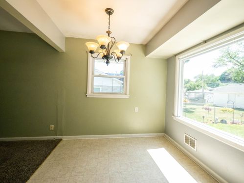 10529 Garfield Ave, Milwaukee WI 53208-1434 exterior