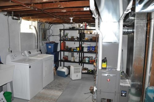 2053 105th St, Milwaukee WI  53227-1209 exterior