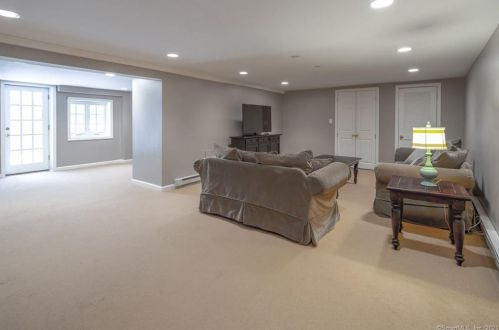 191 Br Brk Rd, Wilton CT 06897-1520 exterior