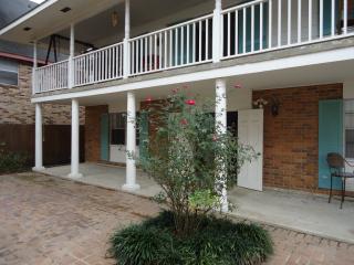 420 Steele Blvd, Baton Rouge LA  70806-5183 exterior