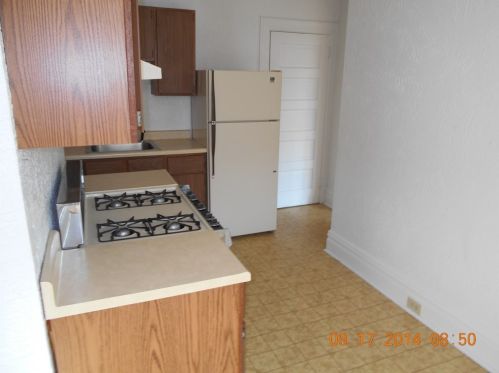 415 Hampton Ave, Pittsburgh PA 15221-3310 exterior