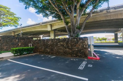 4300 Waialae Ave, Honolulu HI 96816-5735 exterior