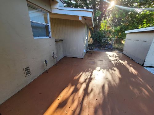 137 Prima Vista Blvd, Fort Pierce FL  34983-8462 exterior