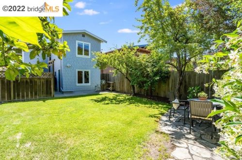 1818 Curtis, Berkeley CA 94702-1618 exterior