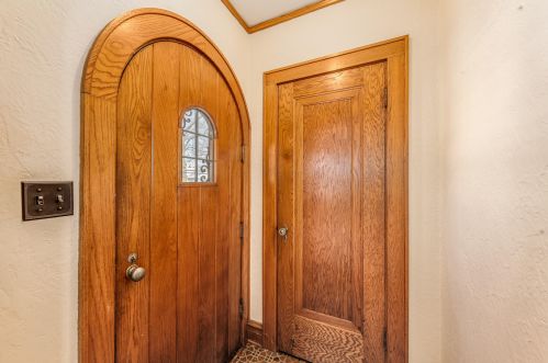 6505 Chambers St, Milwaukee, WI 53210-1308