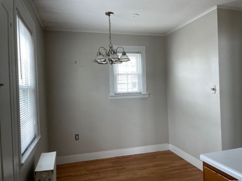 127 Munro Blvd, Valley Stream NY  11581-3433 exterior