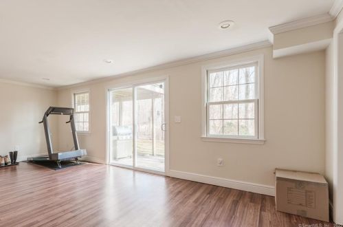 119 Deforest Rd, Wilton CT 06897-1910 exterior