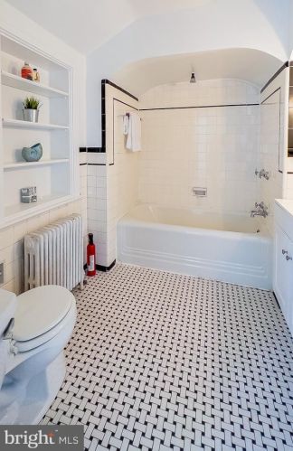 9206 Flower Ave, Silver Spring MD 20901-3438 exterior