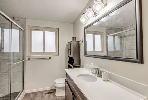 1394 8175, Sandy UT 84093-6617 exterior