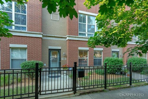 1134 Washburne Ave, Chicago IL  60608-1437 exterior