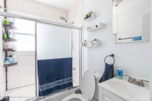 56 1st St, Perth Amboy NJ 08861-4333 exterior